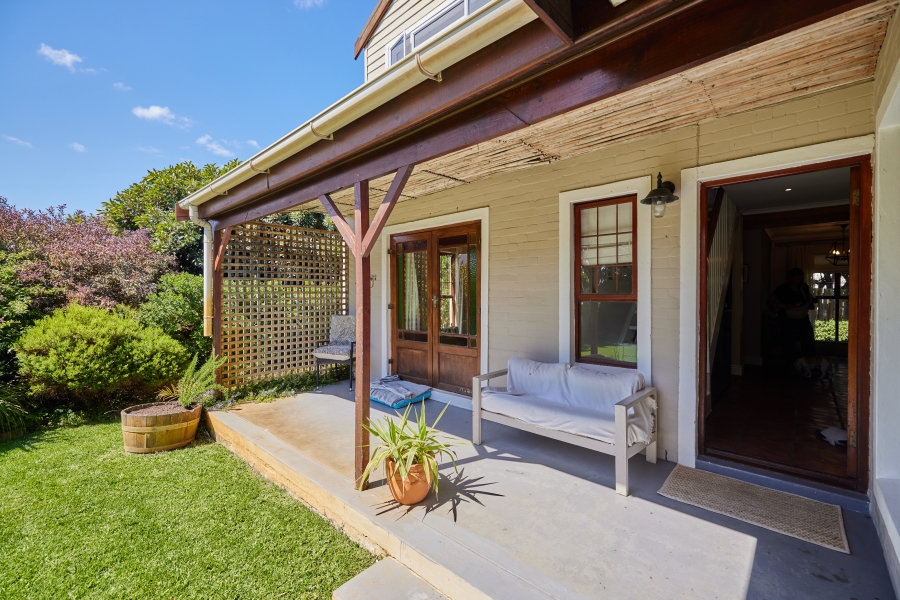 4 Bedroom Property for Sale in Milkwood Park Western Cape